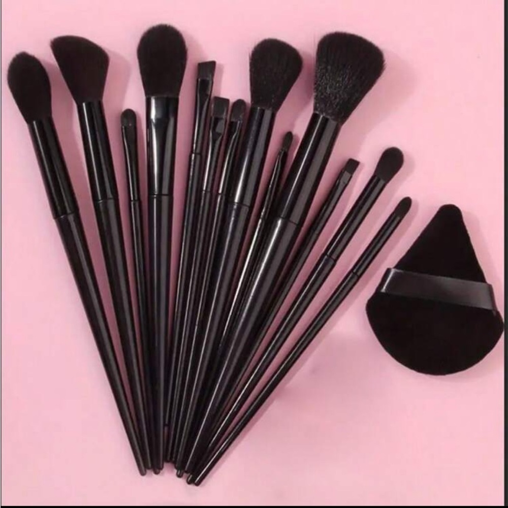 Professional Black 13 piece + Beauty Sponge Makeup Brush Set NEW 🏷️